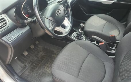 KIA Rio III рестайлинг, 2015 год, 899 000 рублей, 23 фотография