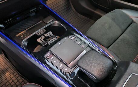 Mercedes-Benz GLB, 2021 год, 3 950 000 рублей, 28 фотография
