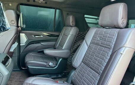 Cadillac Escalade V, 2024 год, 17 000 000 рублей, 15 фотография