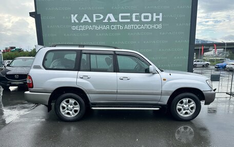 Toyota Land Cruiser 100 рестайлинг 2, 2006 год, 2 130 000 рублей, 4 фотография