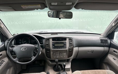 Toyota Land Cruiser 100 рестайлинг 2, 2006 год, 2 130 000 рублей, 6 фотография