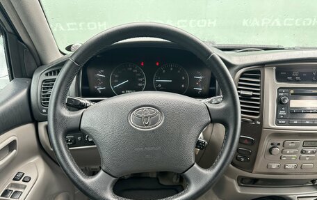 Toyota Land Cruiser 100 рестайлинг 2, 2006 год, 2 130 000 рублей, 5 фотография