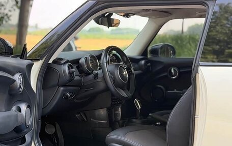 MINI Hatch, 2022 год, 1 710 000 рублей, 6 фотография