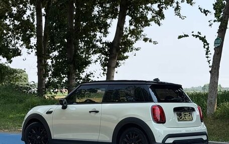 MINI Hatch, 2022 год, 1 710 000 рублей, 4 фотография
