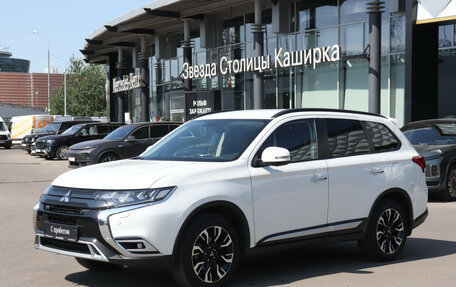 Mitsubishi Outlander III рестайлинг 3, 2021 год, 2 980 000 рублей, 1 фотография