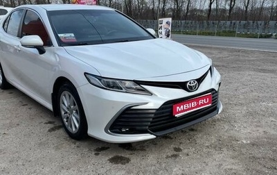 Toyota Camry, 2022 год, 2 600 000 рублей, 1 фотография