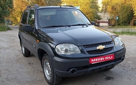 Chevrolet Niva I рестайлинг, 2009 год, 390 000 рублей, 2 фотография