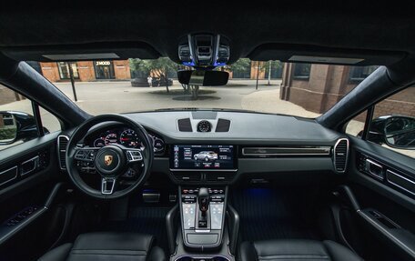 Porsche Cayenne III, 2019 год, 13 700 000 рублей, 18 фотография