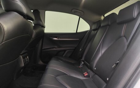 Toyota Camry, 2019 год, 2 520 000 рублей, 15 фотография