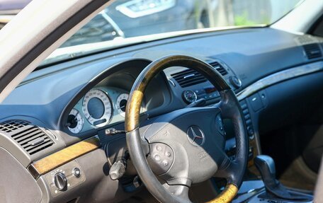 Mercedes-Benz E-Класс, 2005 год, 3 300 000 рублей, 15 фотография