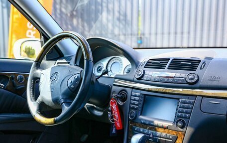 Mercedes-Benz E-Класс, 2005 год, 3 300 000 рублей, 21 фотография
