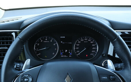 Mitsubishi Outlander III рестайлинг 3, 2021 год, 2 980 000 рублей, 12 фотография