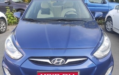 Hyundai Solaris II рестайлинг, 2013 год, 720 000 рублей, 1 фотография