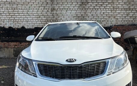 KIA Rio III рестайлинг, 2013 год, 410 000 рублей, 1 фотография