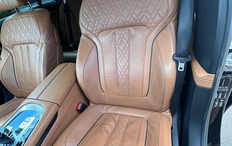 BMW 7 серия, 2019 год, 3 800 000 рублей, 19 фотография