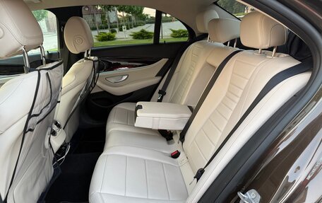 Mercedes-Benz E-Класс, 2016 год, 3 100 000 рублей, 8 фотография