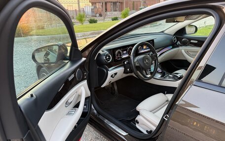 Mercedes-Benz E-Класс, 2016 год, 3 100 000 рублей, 2 фотография