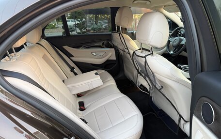 Mercedes-Benz E-Класс, 2016 год, 3 100 000 рублей, 10 фотография