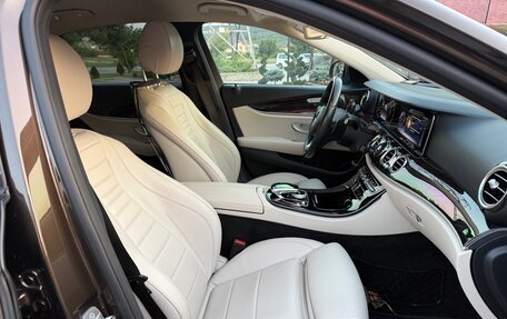 Mercedes-Benz E-Класс, 2016 год, 3 100 000 рублей, 13 фотография