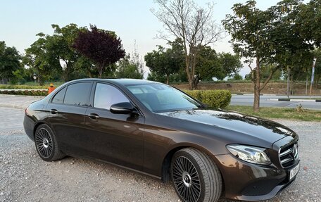 Mercedes-Benz E-Класс, 2016 год, 3 100 000 рублей, 17 фотография