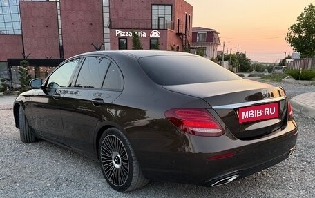Mercedes-Benz E-Класс, 2016 год, 3 100 000 рублей, 21 фотография