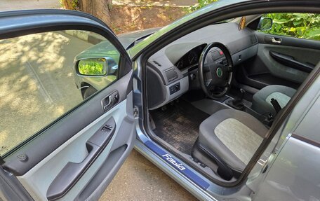 Skoda Fabia I, 2002 год, 300 000 рублей, 6 фотография
