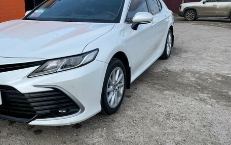 Toyota Camry, 2022 год, 2 600 000 рублей, 3 фотография