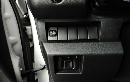 Suzuki Jimny, 2020 год, 2 090 000 рублей, 24 фотография