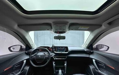 Peugeot 2008 II, 2022 год, 1 490 000 рублей, 7 фотография