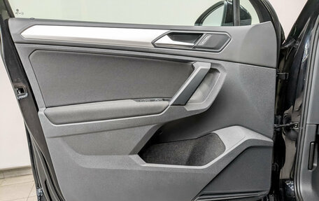 Volkswagen Tiguan II, 2019 год, 2 745 000 рублей, 20 фотография