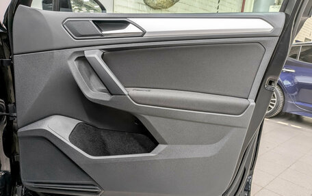 Volkswagen Tiguan II, 2019 год, 2 745 000 рублей, 23 фотография