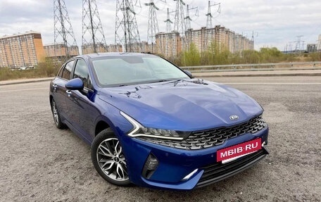 KIA K5, 2021 год, 2 300 000 рублей, 2 фотография