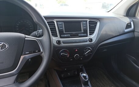 Hyundai Solaris II рестайлинг, 2021 год, 1 410 000 рублей, 4 фотография