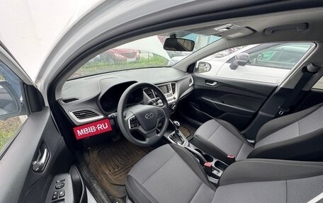 Hyundai Solaris II рестайлинг, 2021 год, 1 410 000 рублей, 5 фотография