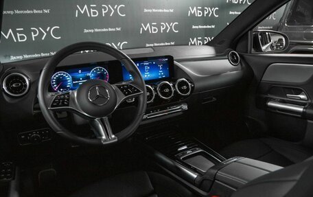 Mercedes-Benz GLA, 2024 год, 5 000 000 рублей, 12 фотография