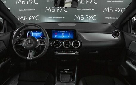 Mercedes-Benz GLA, 2024 год, 5 000 000 рублей, 13 фотография