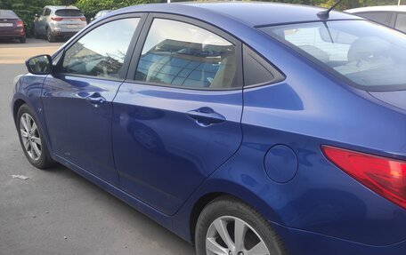 Hyundai Solaris II рестайлинг, 2013 год, 720 000 рублей, 4 фотография