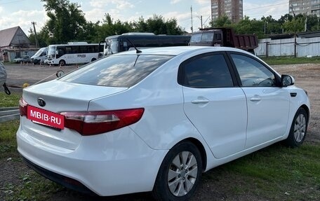 KIA Rio III рестайлинг, 2013 год, 410 000 рублей, 2 фотография