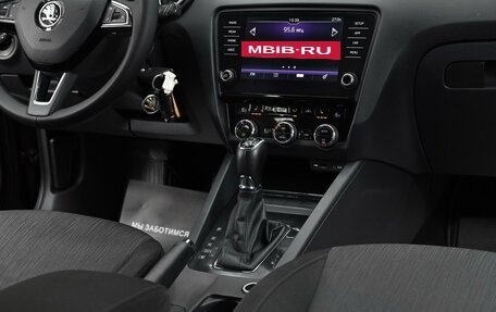 Skoda Octavia, 2017 год, 1 685 000 рублей, 8 фотография