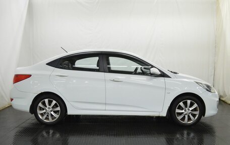 Hyundai Solaris II рестайлинг, 2011 год, 679 000 рублей, 4 фотография
