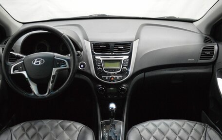 Hyundai Solaris II рестайлинг, 2011 год, 679 000 рублей, 13 фотография