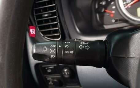 Nissan Almera, 2005 год, 298 000 рублей, 13 фотография