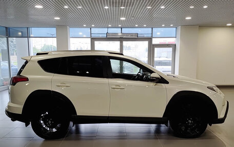 Toyota RAV4, 2017 год, 2 160 000 рублей, 8 фотография