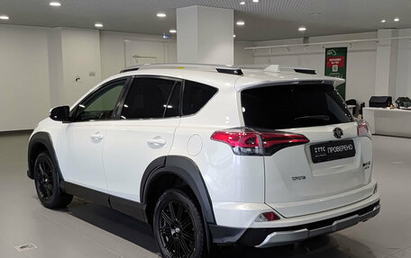 Toyota RAV4, 2017 год, 2 160 000 рублей, 11 фотография
