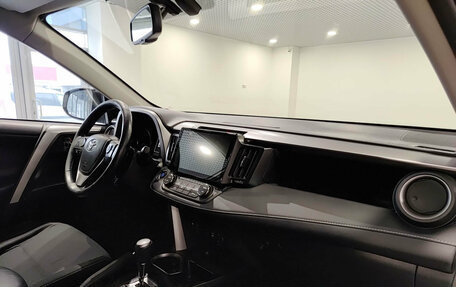 Toyota RAV4, 2017 год, 2 160 000 рублей, 15 фотография
