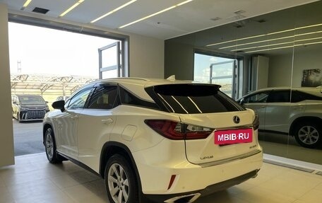 Lexus RX IV рестайлинг, 2017 год, 3 500 000 рублей, 6 фотография