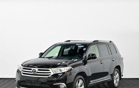Toyota Highlander III, 2013 год, 1 705 000 рублей, 3 фотография