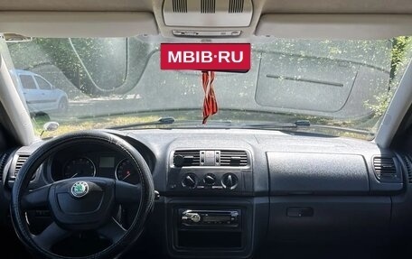 Skoda Fabia II, 2010 год, 590 000 рублей, 3 фотография
