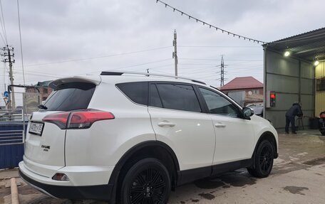 Toyota RAV4, 2017 год, 2 700 000 рублей, 3 фотография