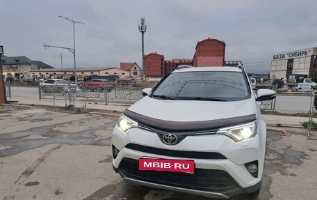 Toyota RAV4, 2017 год, 2 700 000 рублей, 4 фотография